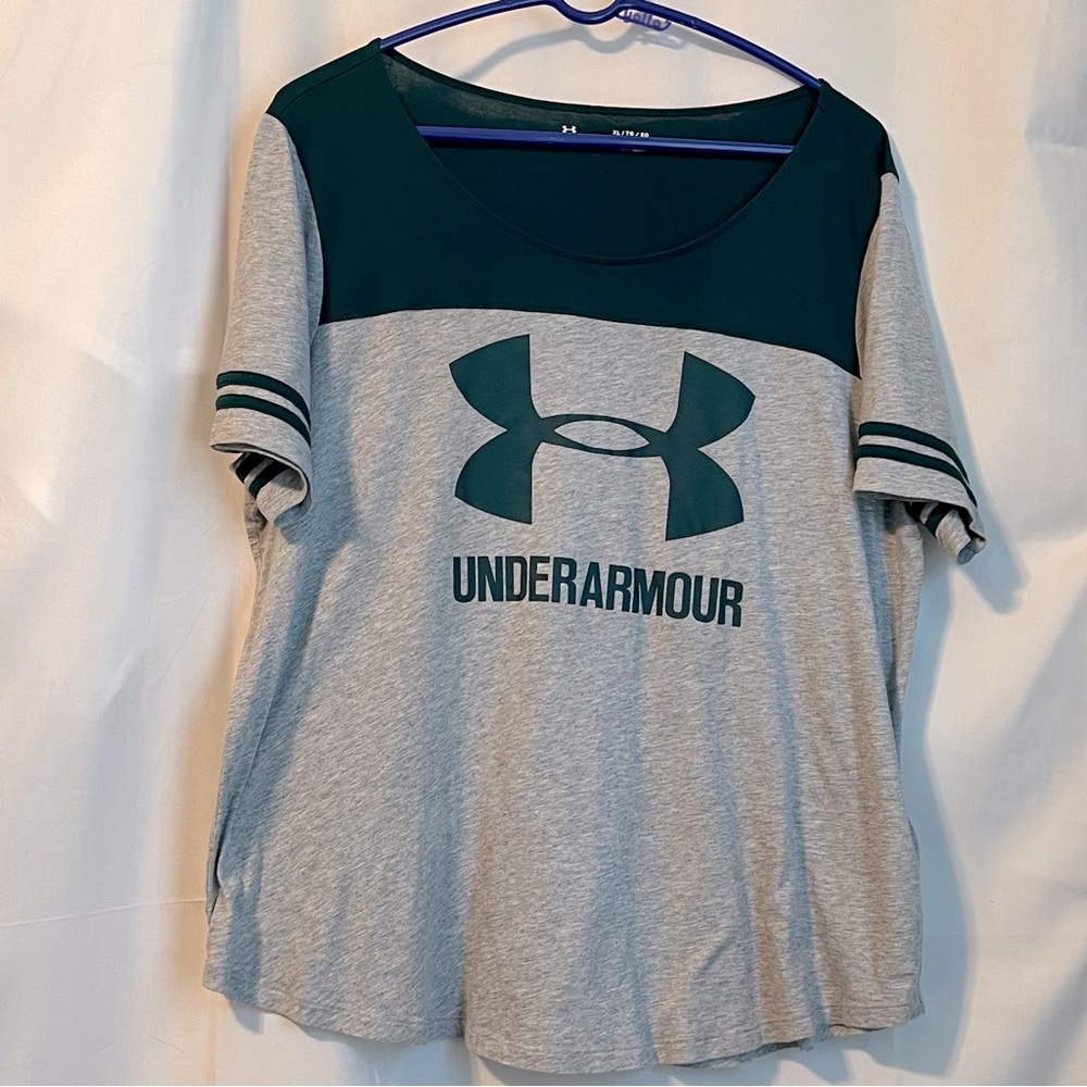 Women’s Under Armour T-Shirt. Gray & Green
